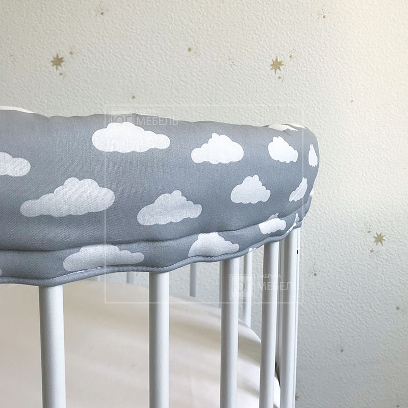 Защитная накладка на бортик кроватки "Облачка на сером" - ЮгМебель