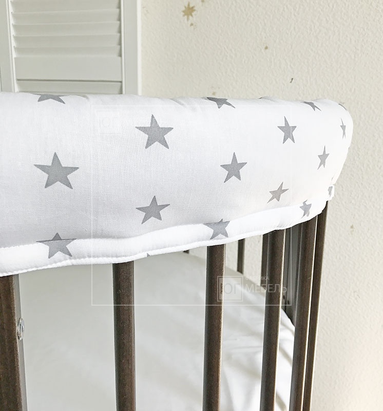Защитная накладка на бортик кроватки "Серые звезды на белом" - ЮгМебель